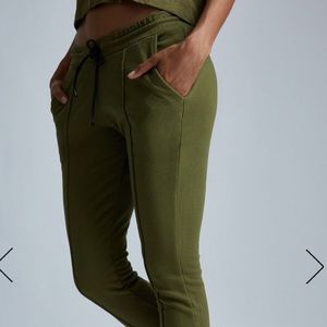 BRAND NEW COTTON CITIZEN